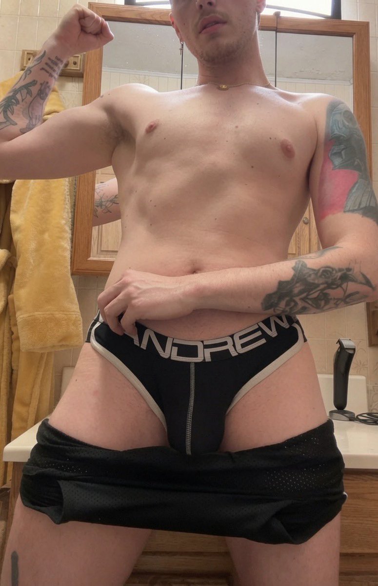 cade_hexxx's tweet photo. Make sure to subscribe to my Onlyfans! I am starting a fund for sexy underwear. If you’d like to be apart of this, click the donation post on my OF or use my QR code 🖤 
I plan to shop through AWRY so, if there is a pair you’d like to see me in, let me know with the donation 🖤 https://t.co/krTJXlasM4
