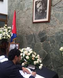 andresp419's tweet photo. @IvanCepedaCast De la que nos salvamos https://t.co/RoIvnCfADZ