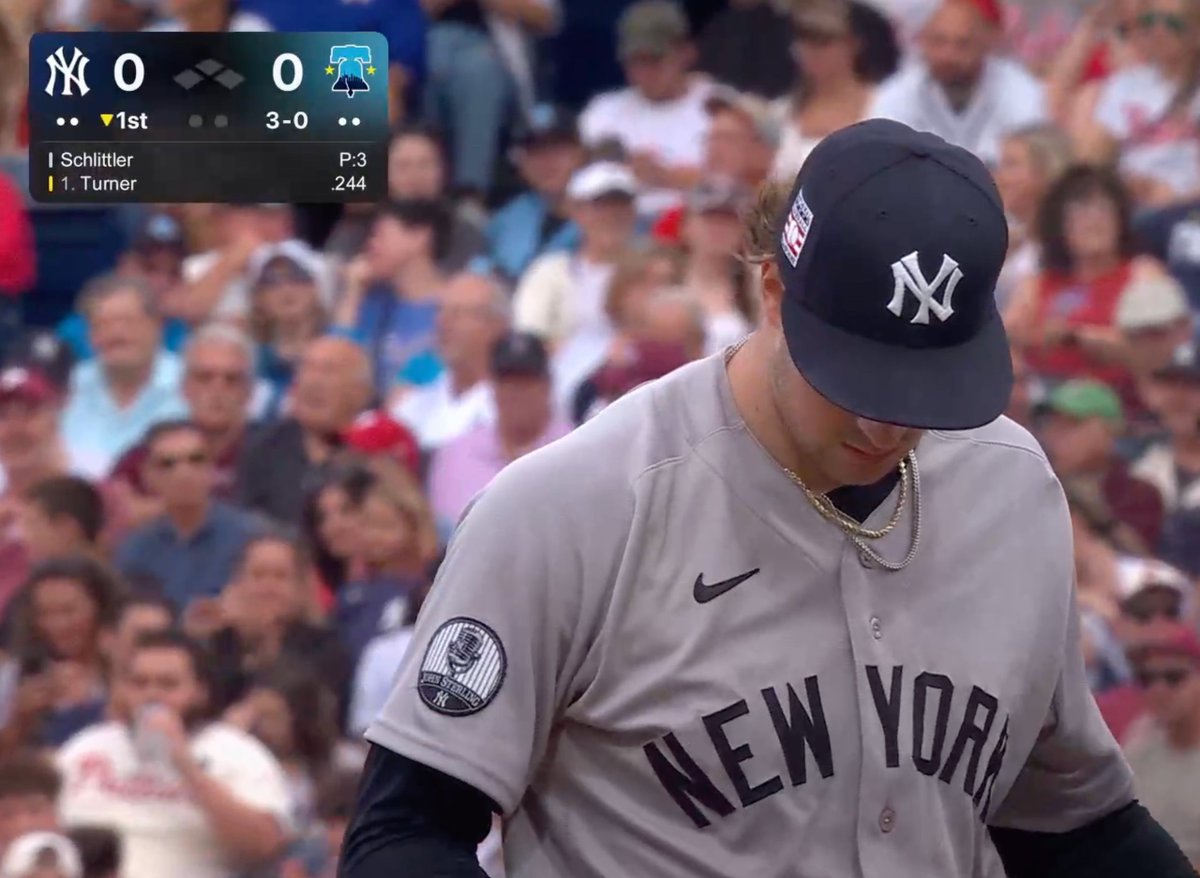 TalkinYanks's tweet photo. Yankees are wearing their Hall of Fame hats to celebrate  Hall of Fame induction weekend https://t.co/1ME0jFcIB1