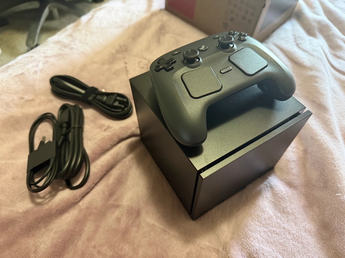antdude92's tweet photo. Got a new box for me to play Wii games in 4k on my TV https://t.co/OhHQiqvskX