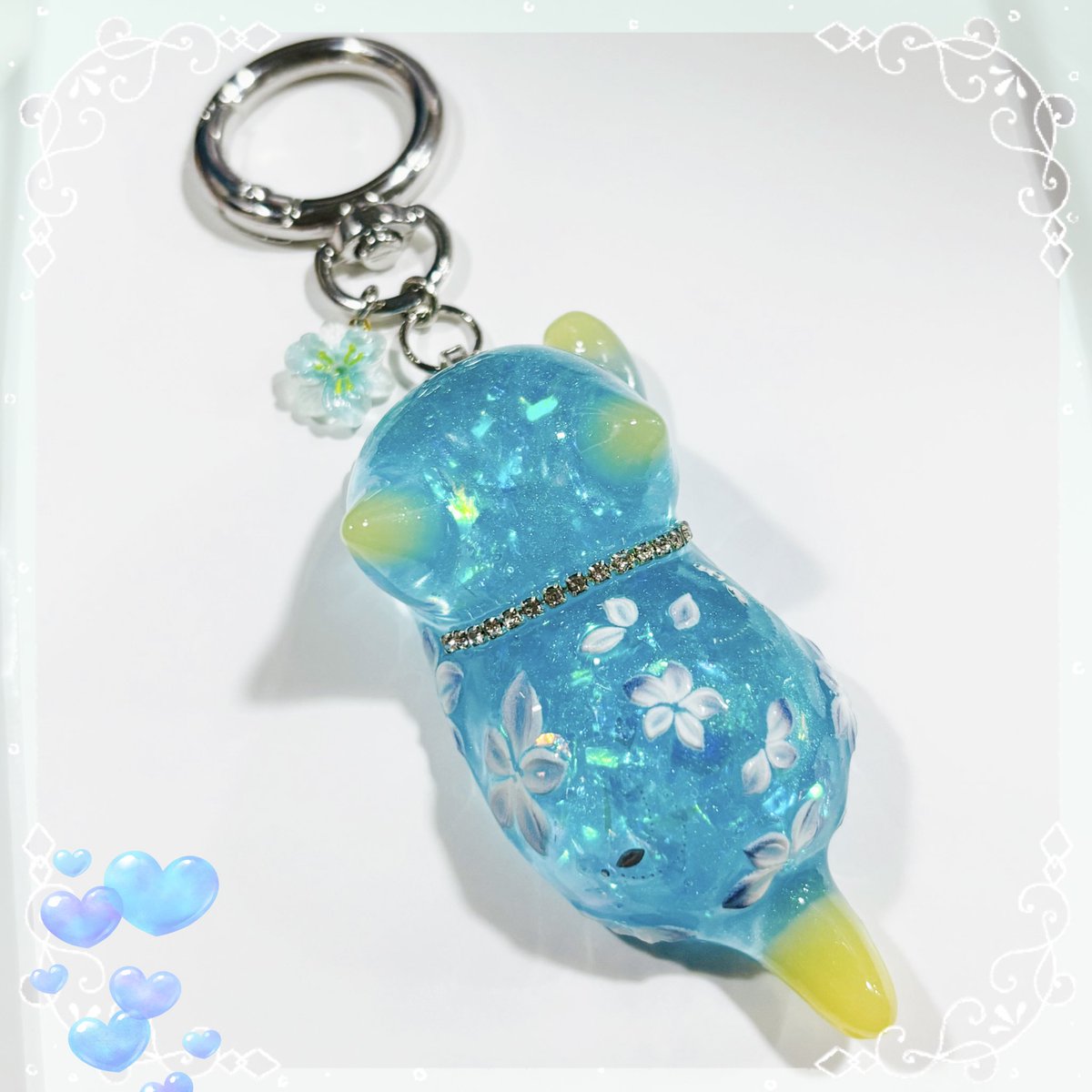 おはようございます✨ minneに♡大きめサイズ♡レジンプルメリア猫