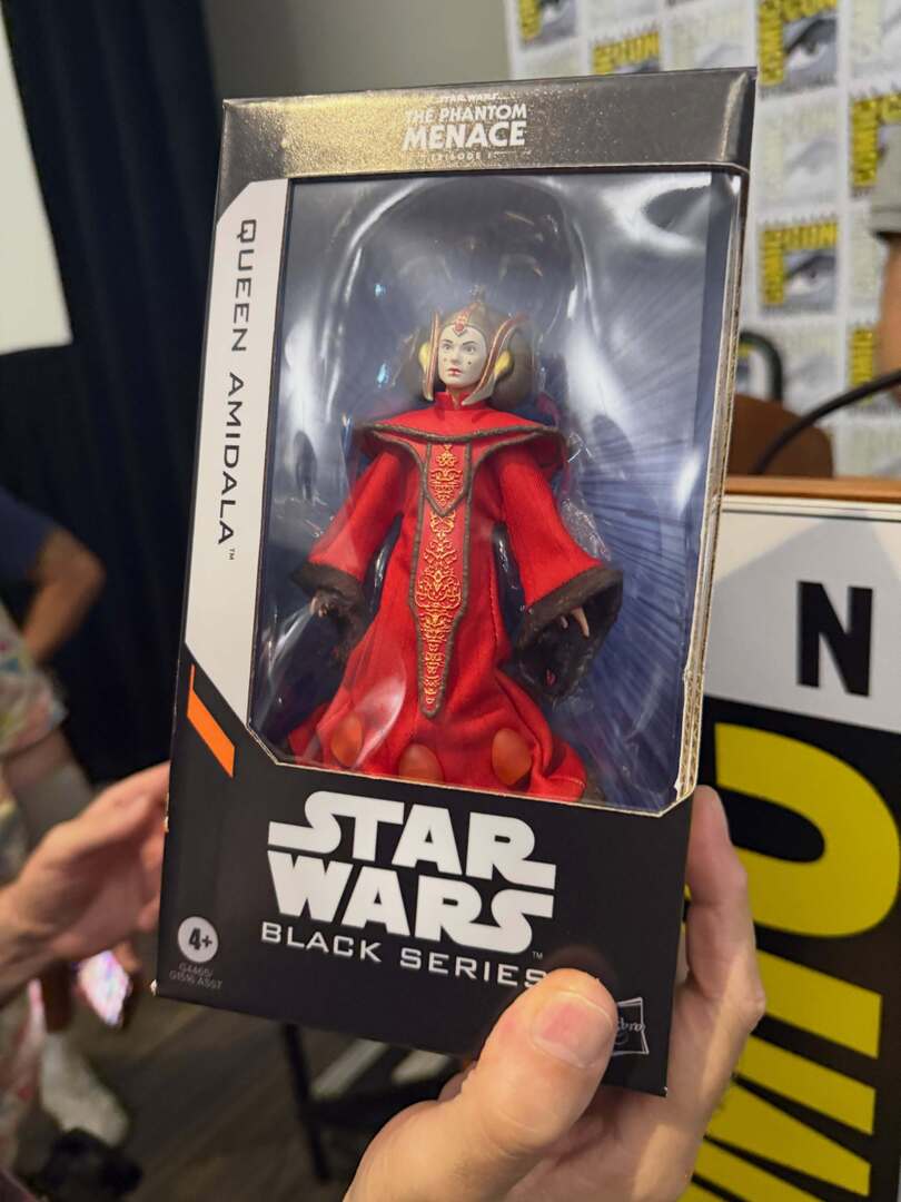 MCUcollector24's tweet photo. 2027 Hasbro Star Wars The Black Series Queen Amidala with new packaging design! https://t.co/7V7qeYBq2e https://t.co/V3wKFNikpO