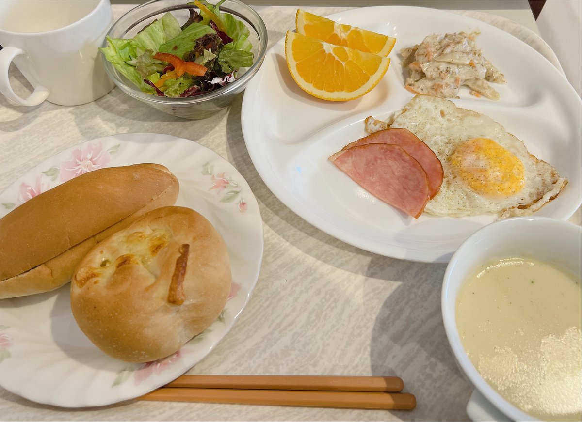 aopekohima's tweet photo. ついに普通食現る🥐

食後...吐き気なし！！！！！！ https://t.co/wTRCFhQlVJ