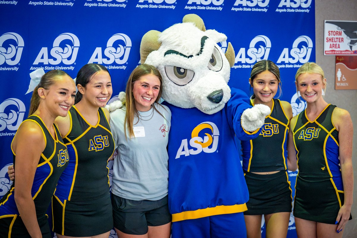 AngeloState's tweet photo. New Student Orientation... ✅

Class of 2030 is officially #AngeloBound. 🐏 https://t.co/8pzjLCchlH
