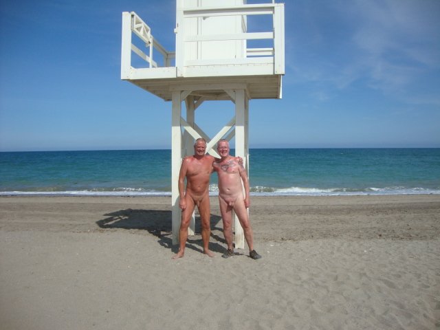 MarkWiltshire18's tweet photo. More fun memories with naked mates! https://t.co/232ASDMMRQ