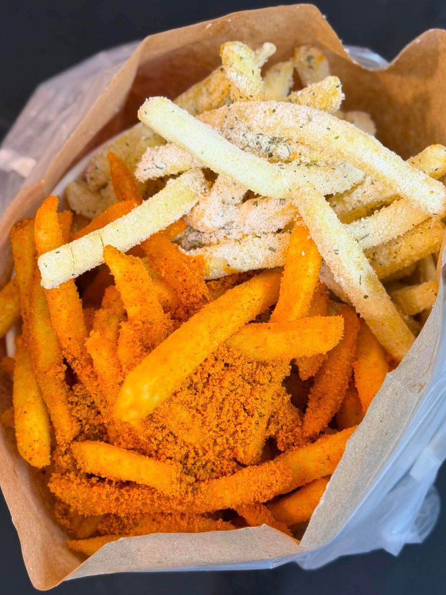 rvinjayx_'s tweet photo. FRENCH FRIES OVERLOAD 🤤 https://t.co/5NARqymh2e