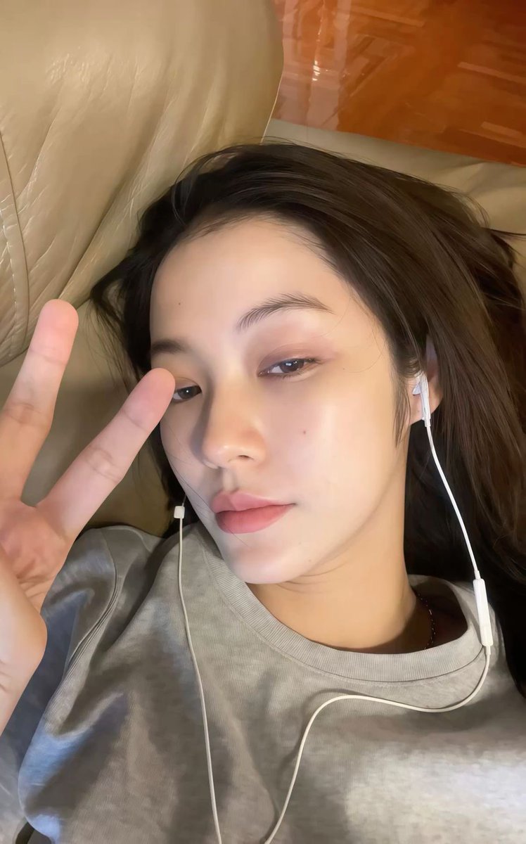 Nadine tweet media