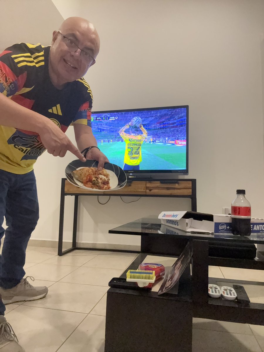 JCVitalMX's tweet photo. #ViernesBotanero con botana y apoyando a mi Amado AME por #Azteca7 https://t.co/sfizZHeHLb