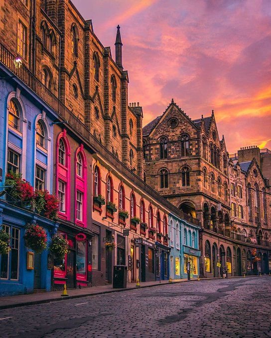 _travel__vibes's tweet photo. Edinburg, Scotland 🏴󠁧󠁢󠁳󠁣󠁴󠁿 https://t.co/R7Zikd9Ac3