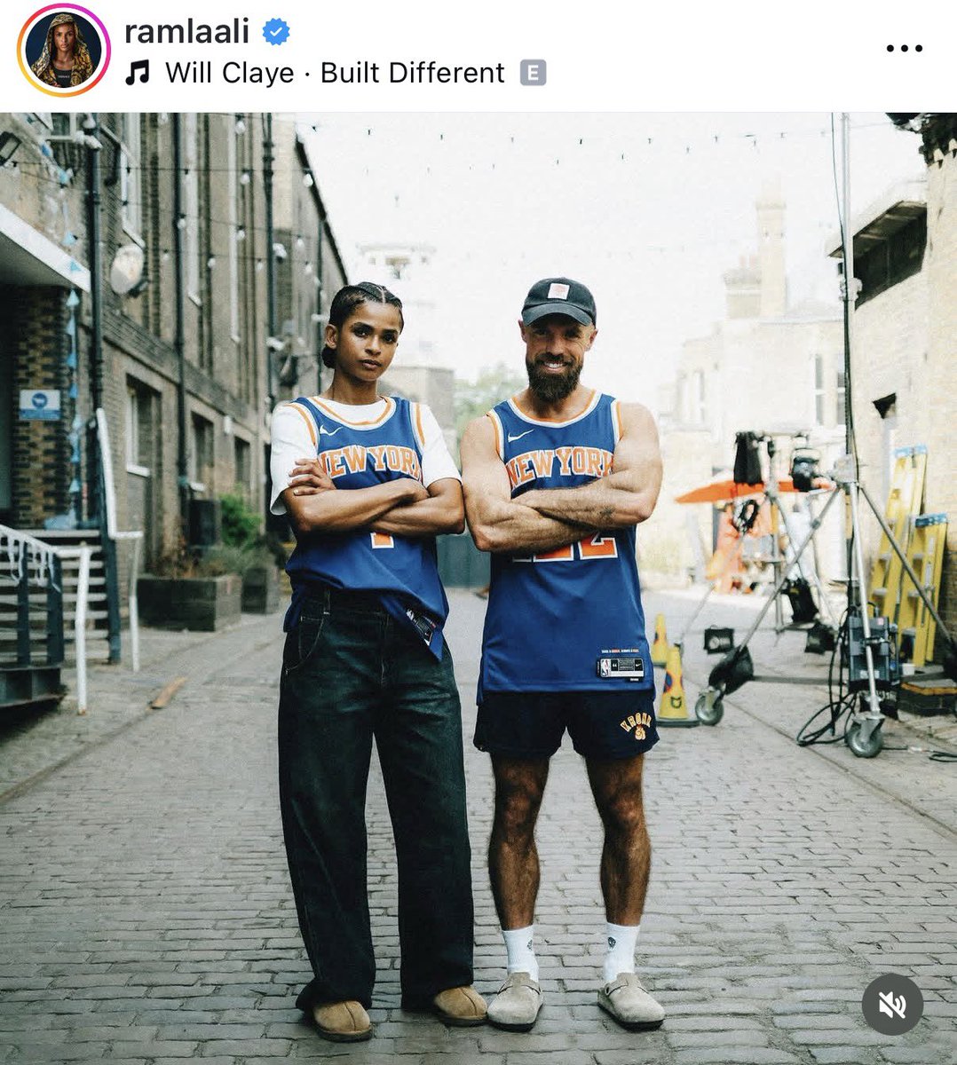 DrNabadNolol's tweet photo. Somali boxer Ramla Ali to the critics of her shitty movie : "Bun your support, we only fear Allah". 

Said movie is about a Somali single mother falling in love with a Jamaican 🤡 https://t.co/Y54V3kGWCV