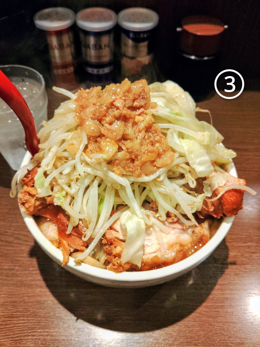 DAIWA_OSPjr's tweet photo. 【ラーメンイエロー狛江店🍜まとめ🤚】2026年版
①3/29 12時頃 ラーメン大(硬め全��シ･トッピング豚2枚)
②4/11 14時頃 汁なし大麺600㌘(硬め全マシ･トッピングウズラ)
③6/4 18時頃 ラーメン大麺600㌘(硬め全マシ･トッピング豚2枚)
④6/16 20:30頃 ラーメン大麺700㌘(硬め全マシ･豚2枚) https://t.co/yvNHfEUclT
