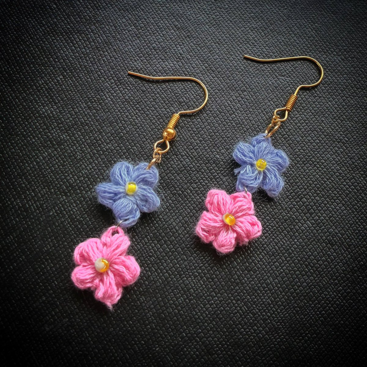 skk_ml_'s tweet photo. ちっちゃいお花のアクセサリー作るのにハマってる🌸 https://t.co/E4u1rUlRQO