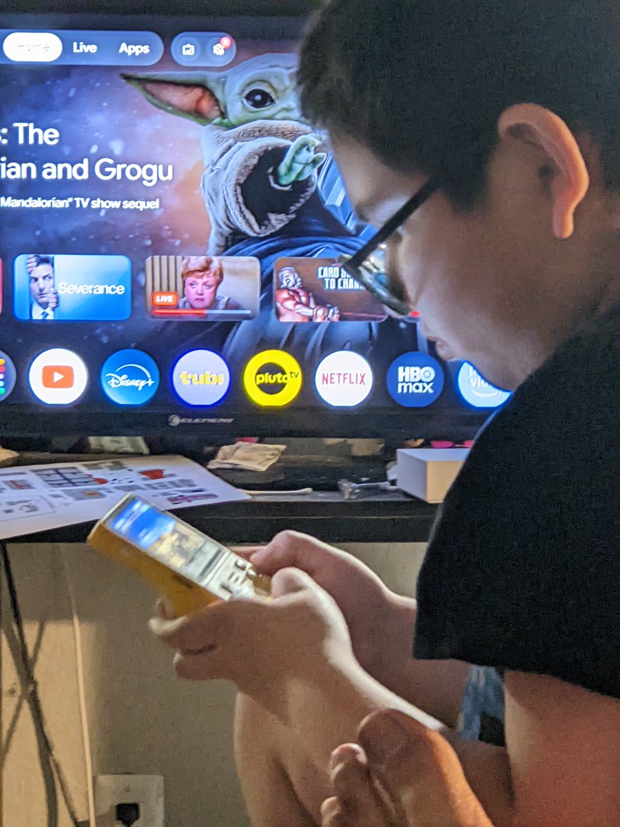 Aloha_Android's tweet photo. I got my son an early birthday gift that has most of the game emulators like MAME, NES, Super Famicom, SNES, N64, Game Gear, &amp; more. He can play any game I grew up playing. He super happy for it. https://t.co/rCi7yB98tO