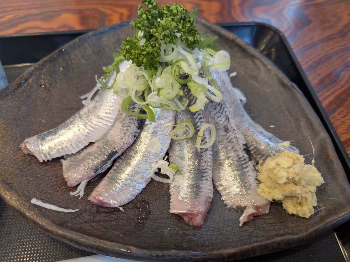 TaroinZAT's tweet photo. 今日の #みやたや

真鰯の定食 https://t.co/S7mNWIpQ7j
