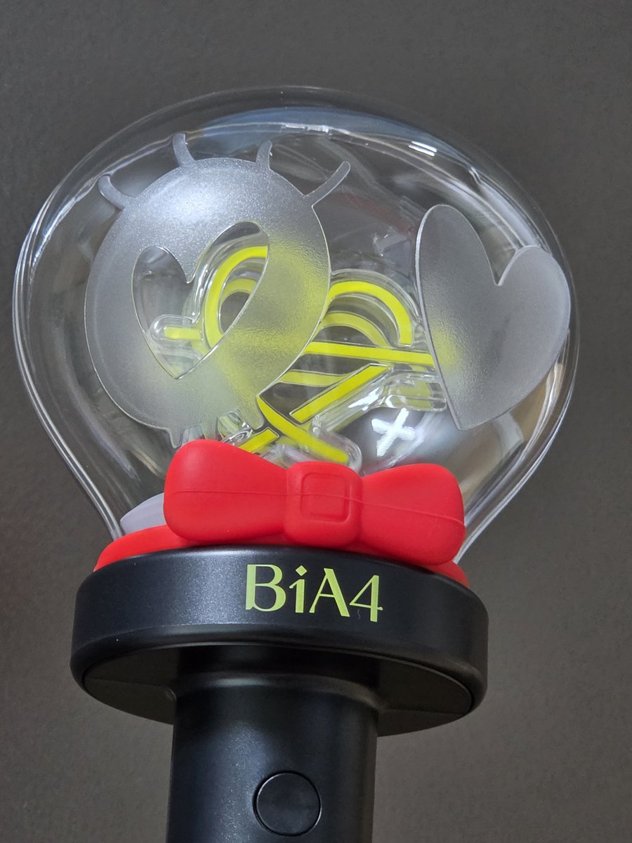 b1a4_16's tweet photo. 뿅이 실물이 예쁘다🫪 https://t.co/HMkBNtSN2f