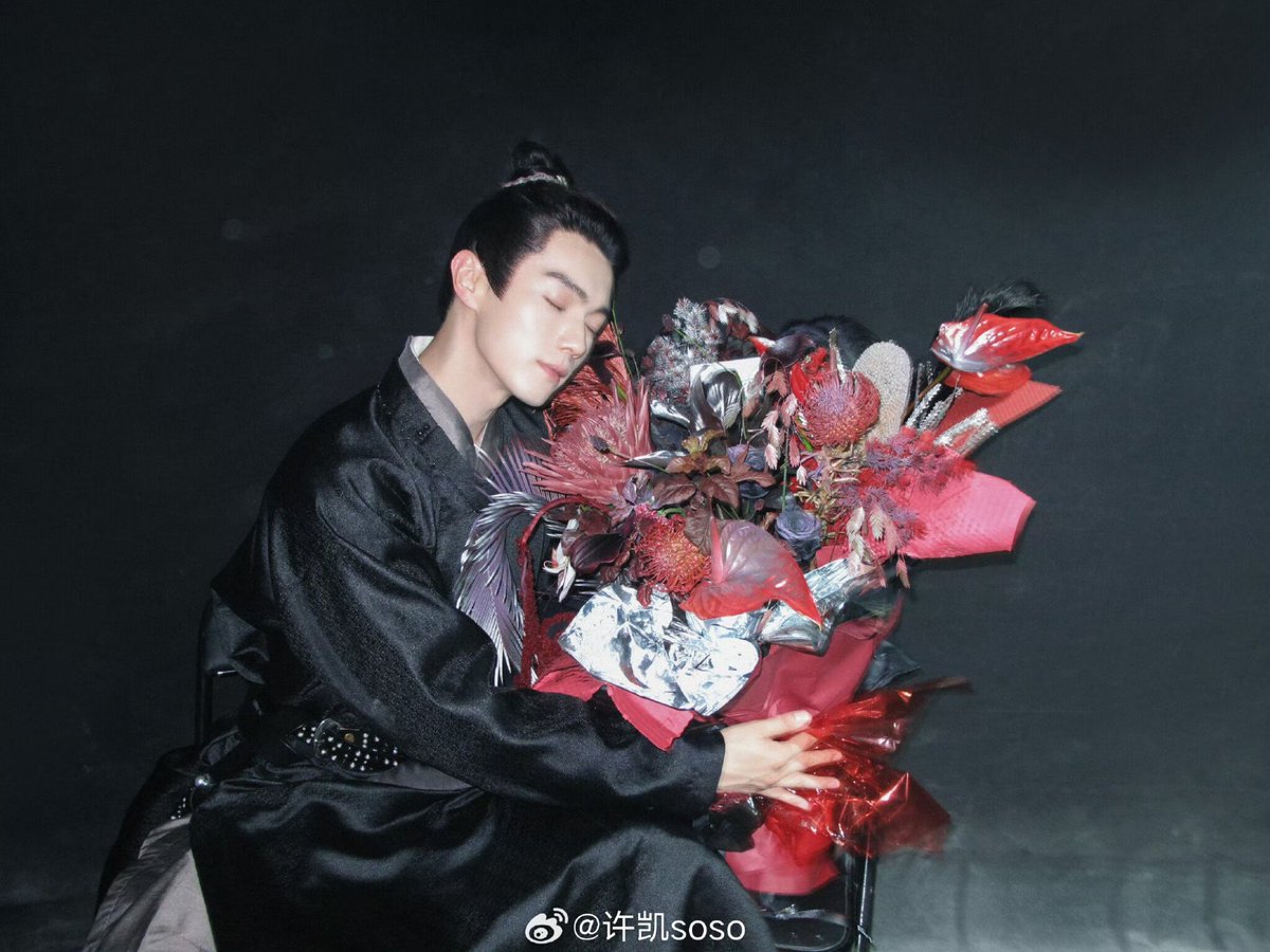 echoxukai's tweet photo. Memories from one year ago. 🤍
Throwback to Xu Kai on this day last year, when he officially wrapped up filming Spring of the Blade.
We look forward to the day Shen Run finally meets us on screen. ✨
#許凱 #许凯 #XuKai
#一瓯春 #SpringoftheBlade https://t.co/OcsG9Mv9jt