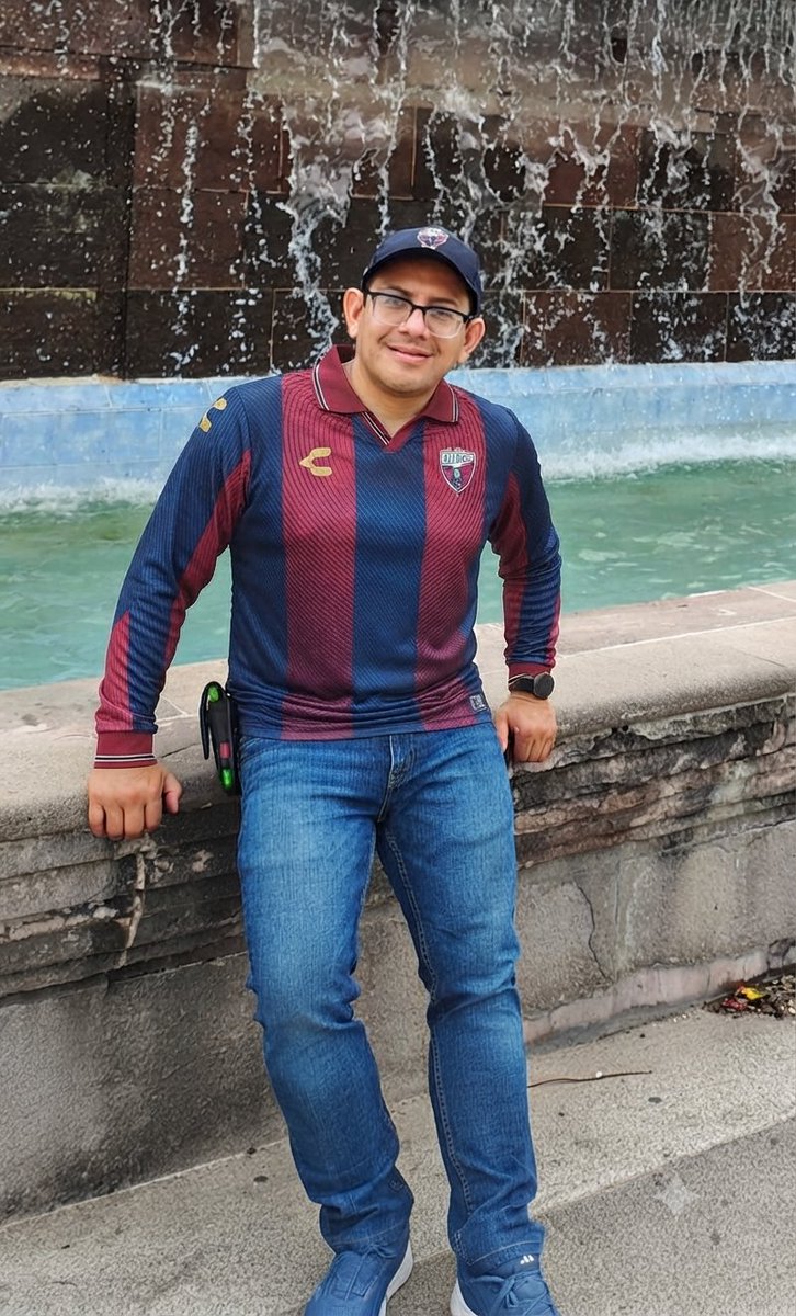 Checosolano's tweet photo. #viernesbotanero
@AztecaDeportes https://t.co/REKL9fbX2S