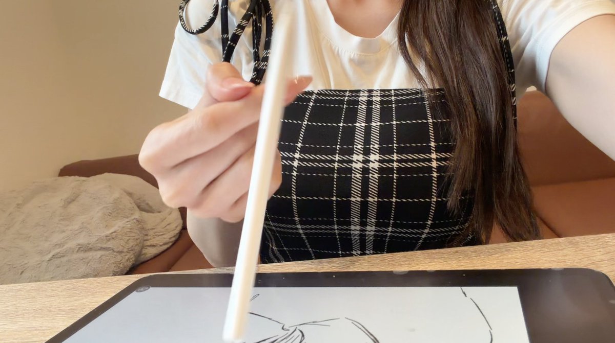 ma17459's tweet photo. この服お気に入りなんだけどパツパツで通気性ないのでこれで外出るとｼﾇ https://t.co/xzWf4NSXGy