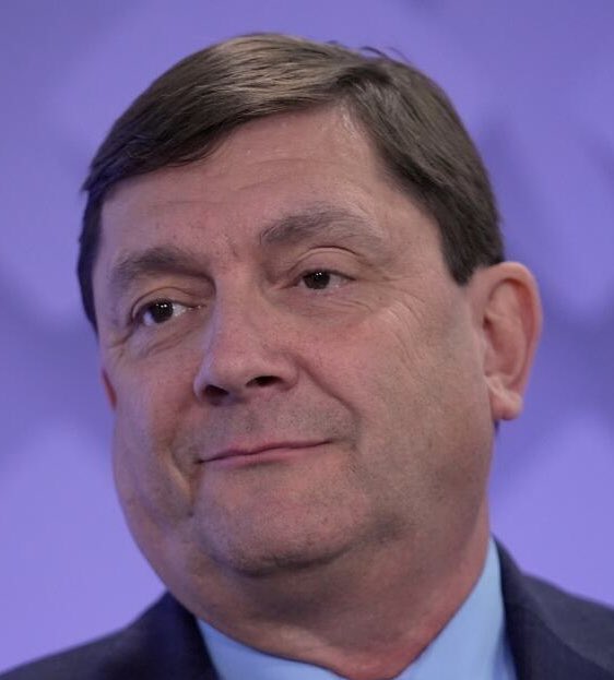PollTracker2024's tweet photo. Democrats in Maine will nominate a new US Senate nominee today after Graham Platner withdrew over a sexual assault allegation

Two candidates will be competing 

🟦Troy Jackson
🟦Saundra Pelletier

Convention starts at 9:00 AM ET https://t.co/E9x597ro31