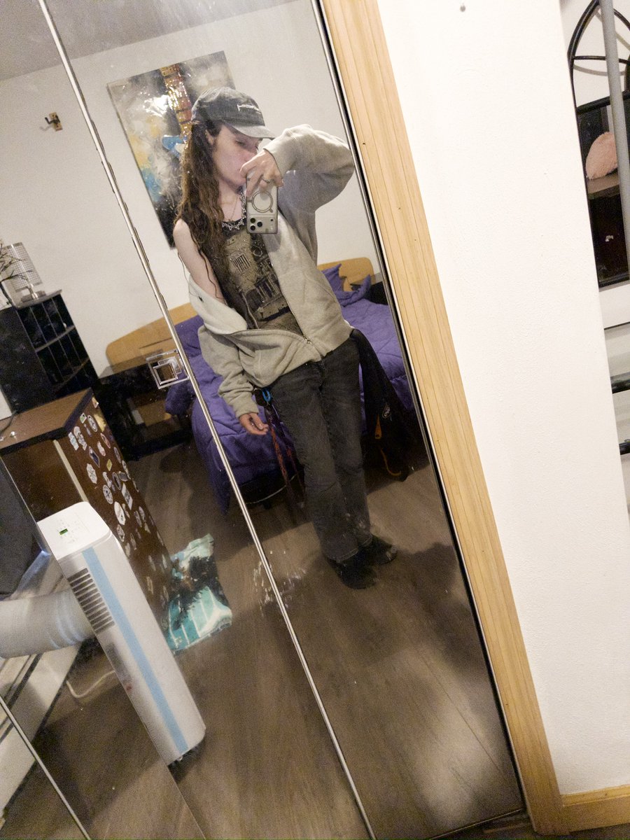 navANGL's tweet photo. oh yeah uh im going to #frostfest #tomorrow if you want to #linkup & #aurafarm #awesome #cool #partylikeits2009 https://t.co/ooBPTxivny