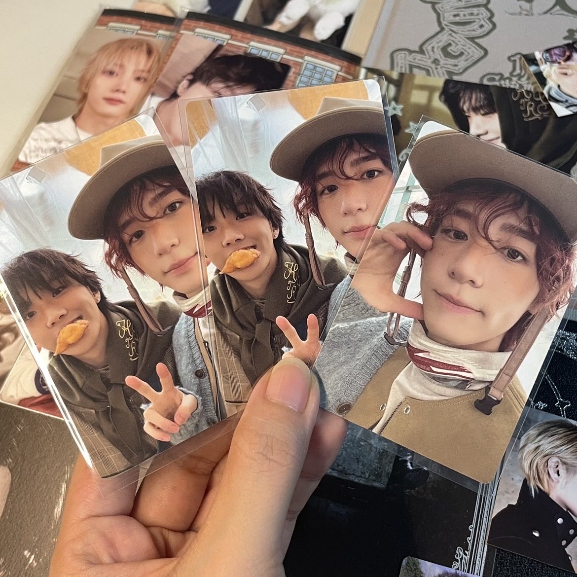 cmaefg99's tweet photo. my pulls 🥹 yung mga prio pc ko, umuwi 💗
thank you so much @peachyndiseph !

#peachbacks https://t.co/Sf6AfzJMmX
