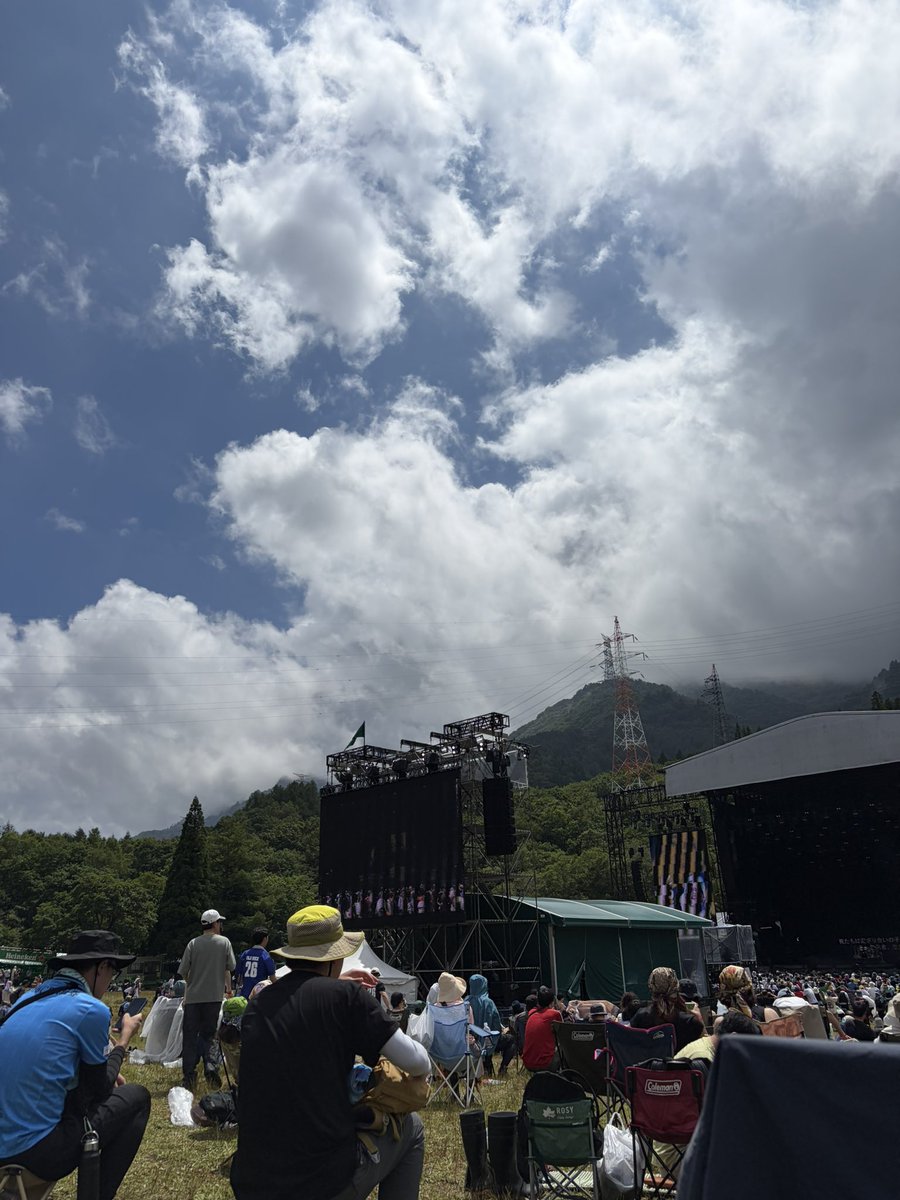 masshern13's tweet photo. テントのプチ水没もありつつ二日目はTruenoから。酒。 https://t.co/FDtKNNB74E