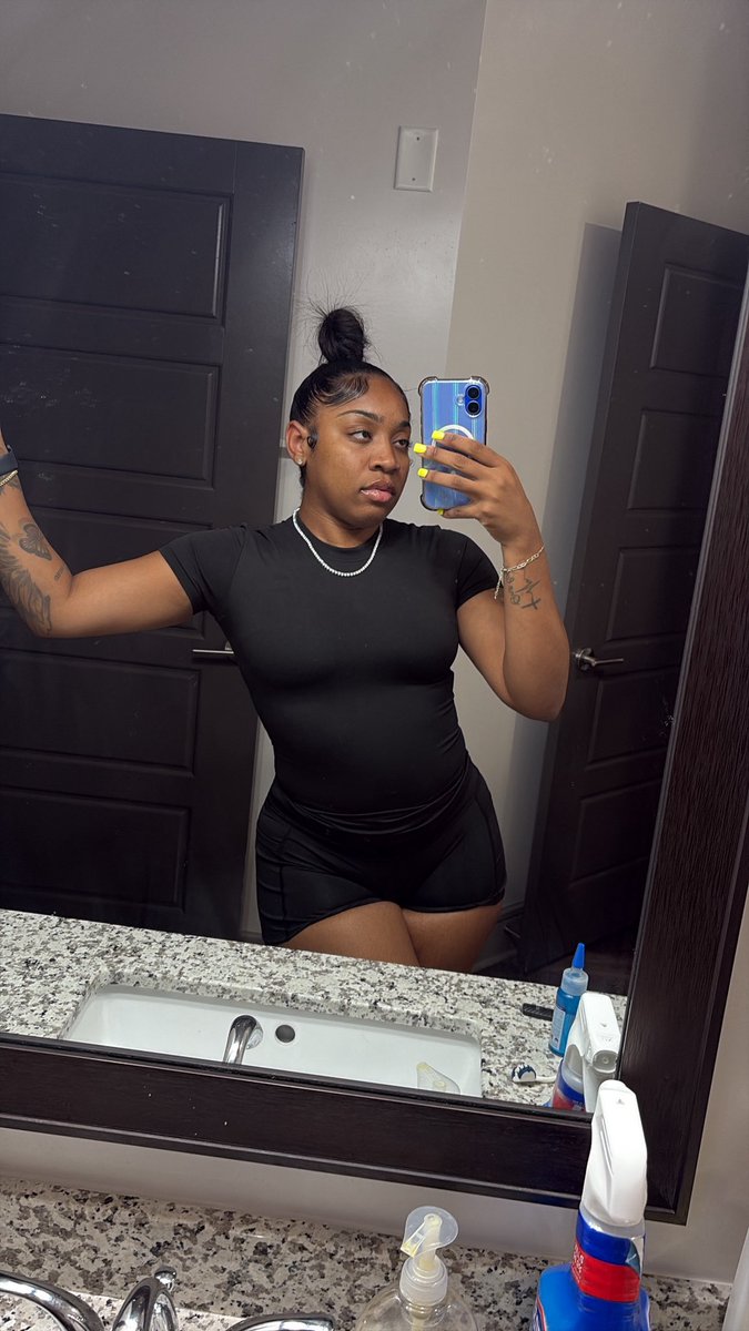 realcecej's tweet photo. Loving me 🫧🦋 https://t.co/9VKDwPD3kg