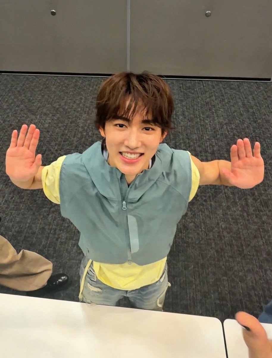 eombbenii's tweet photo. 아 성현이 보고싶다 https://t.co/WhYoRnDlAj