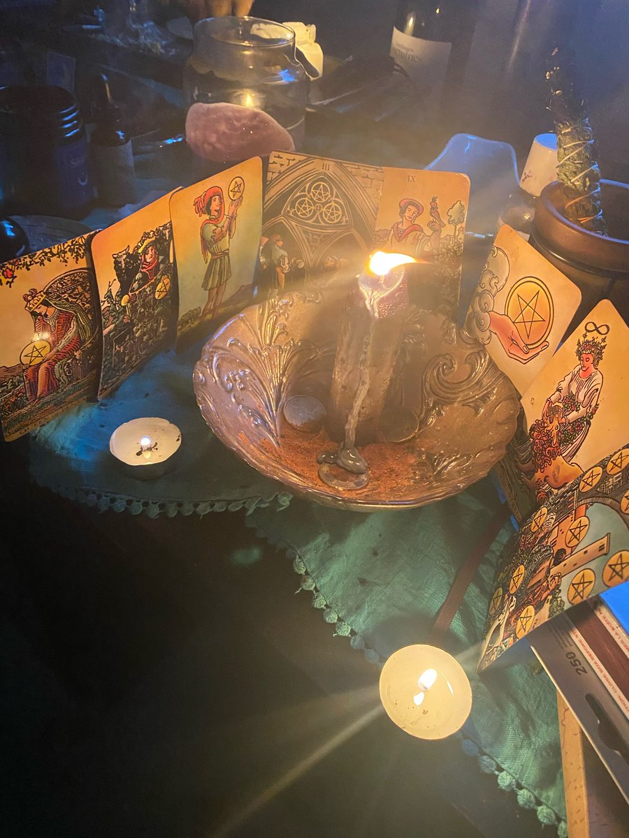 AstroAveLoa's tweet photo. Hola! Soy nuevo en Astro Twitter, twt.

Este hilo trata sobre mi trayectoria, mis inspiraciones y mi trabajo. About me:
- Spanglish 
- Centro americano en el extranjero
- practical hoodoo/folk magick/new age https://t.co/zkSAIJytq9