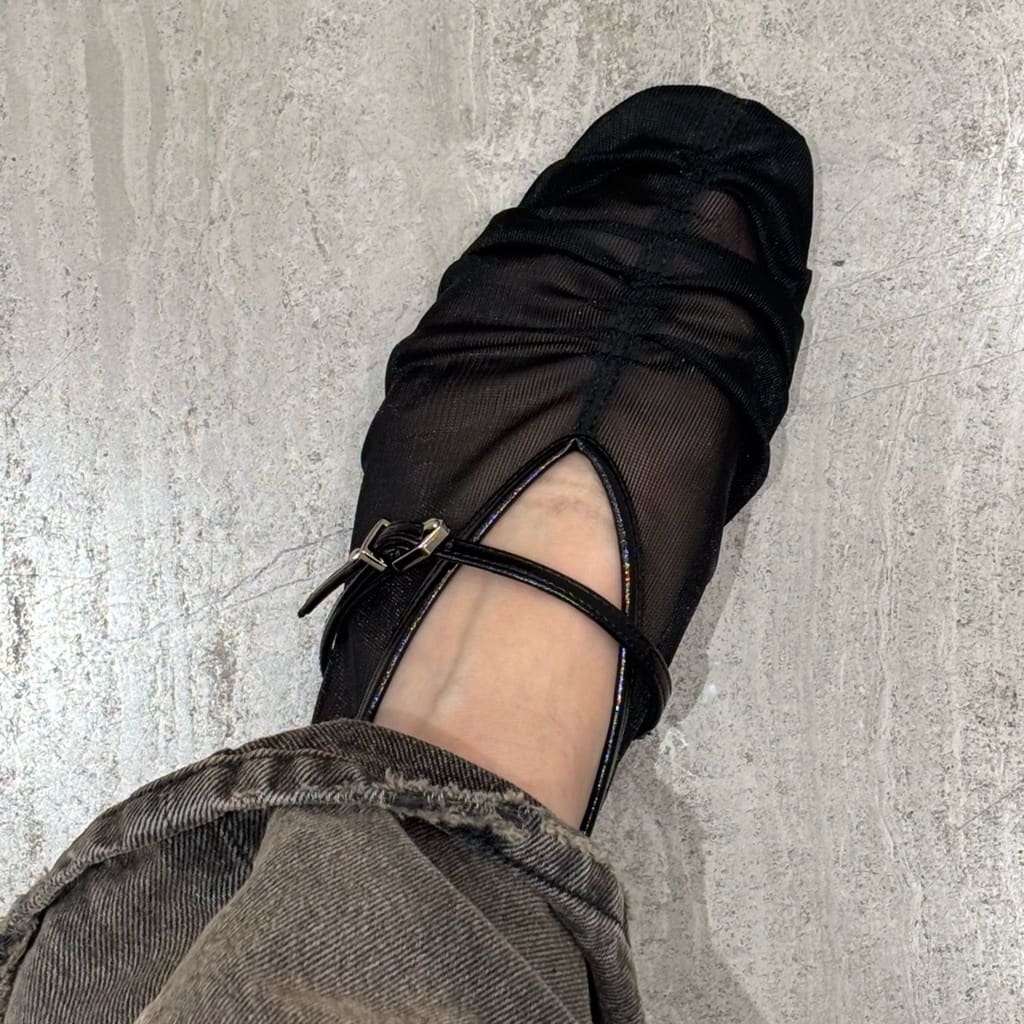 syunitedarrows's tweet photo. フラットシューズ選びに迷ったら、スタッフの履き比べをチェック。

気になる履き心地やサイズ感、それぞれのデザインの違いをリアルなコメントでご紹介しています。

▼スタッフレビューはこちら
https://t.co/JY1eGQGn35 https://t.co/OQ65v1zhko