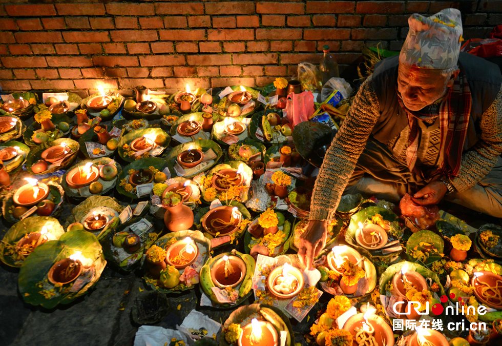 coldhotchocola's tweet photo. [Today’s the first day of Diwali—lighting lamps, sharing sweets, and wrapping joy with family  Happy Festival of Lights to everyone celebrating!] https://t.co/KdY8x2vzJs