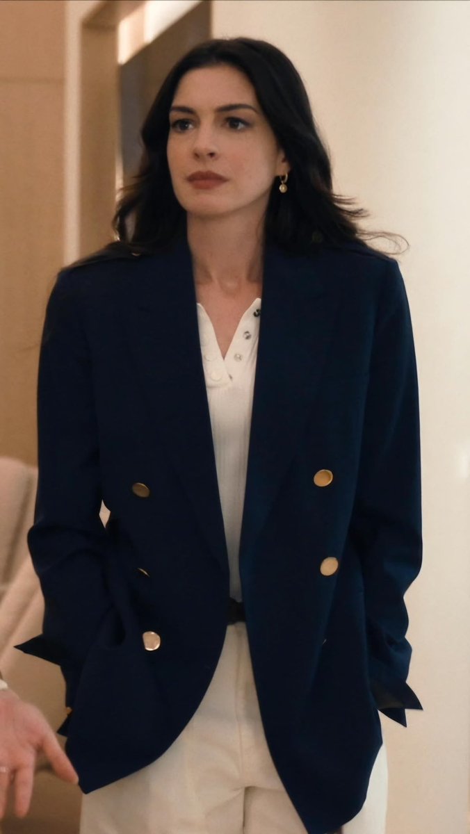 lesbiandysachs's tweet photo. i have nothing appropriate to say https://t.co/Jv0zWonfJI