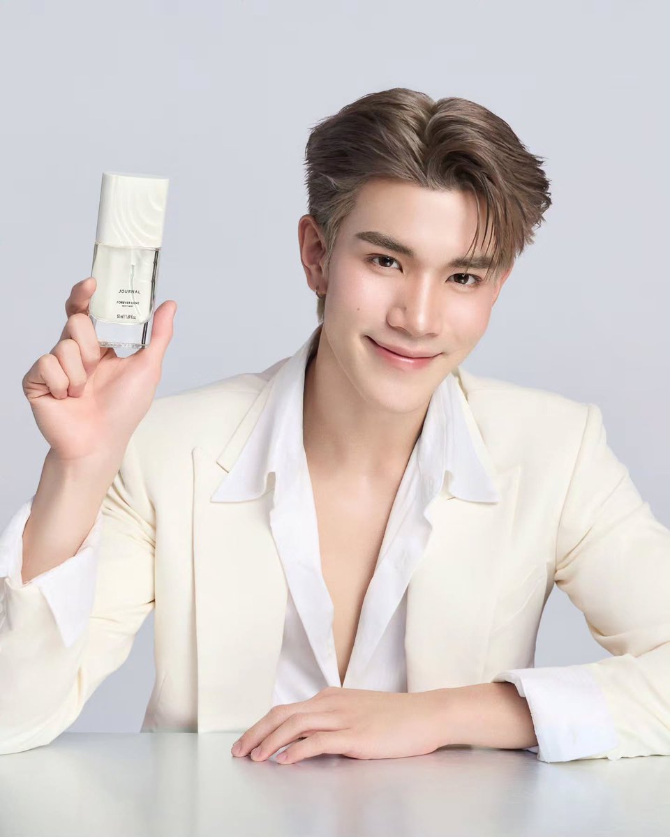 ForSupFourth's tweet photo. Scent of Charm✨
​JOURNAL Body Mist
Simply Magnetic เสน่ห์...ปลุกเองได้
@journalperfume 

​#JOURNALBodyMistxFOURTH
#JOURNALBodyMist
#SimplyMagnetic
#เสน่ห์ปลุกเองได้
#JOURNALBoutiqueTH

2026-07-25
[Update IG] fourth.ig

@tawattannn
#Fourthnattawat #โฟร์ทณัฐวรรธน์ https://t.co/Jr27jCTzdz