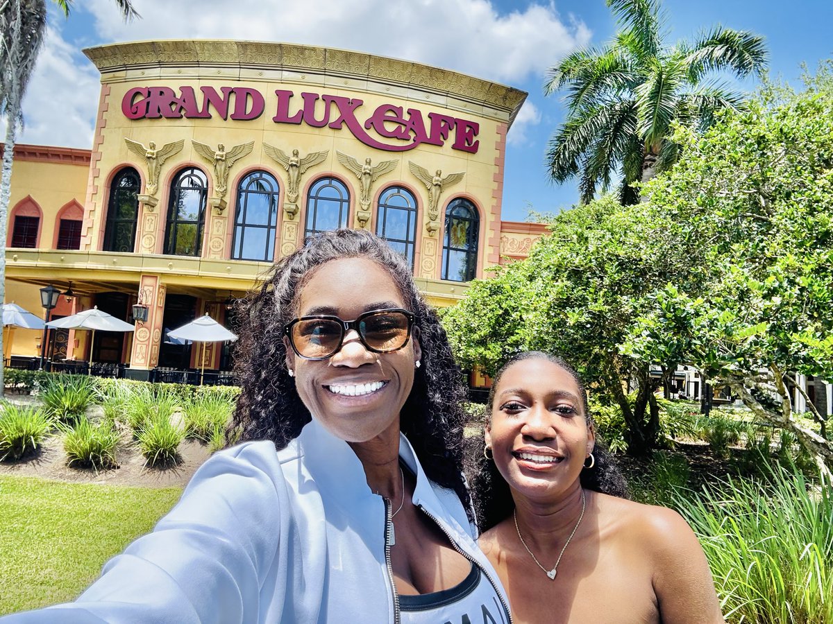 ArleenSlagle's tweet photo. Never be too busy for what’s important in your life!! Family, friends, the youth of tomorrow and those who want you by their side for guidance and inspiration.
#MentorshipMatters #womenofthefuture #BeABlessingToOthers #giveback https://t.co/QLshduzVQk
