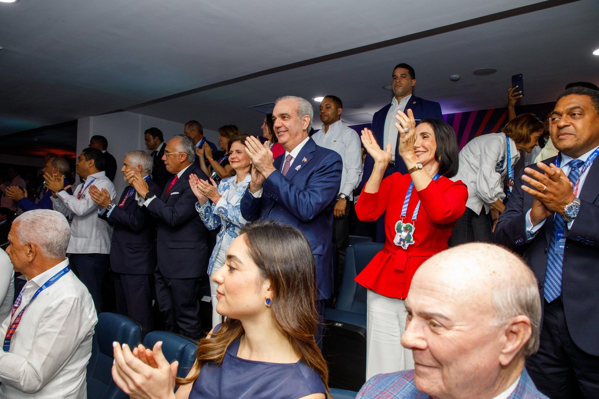 dpprdo's tweet photo. El presidente @luisabinader, junto a la vicepresidenta @RaquelPenaVice y la primera dama Raquel Arbaje, dejó inaugurados los XXV Juegos Centroamericanos y del Caribe Santo Domingo 2026.

🔗 Amplía en https://t.co/dlx9bzMHyZ https://t.co/DOWRMMbwJM