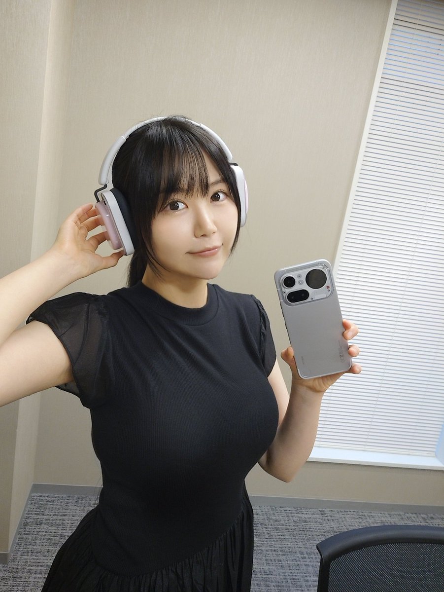 nekuma221's tweet photo. 小岩井　ことりさんへ　この先もガジェットとアイマス声優だけでやっていくのは不安になりませんか？？もっと自身に新たなファンを獲得したい、そう思いませんか？？？一度、井口　裕香さんの元を訪れてください。そうすれば新たなファン獲得の答えは必ず見つかると思います https://t.co/GO3ntAogv3