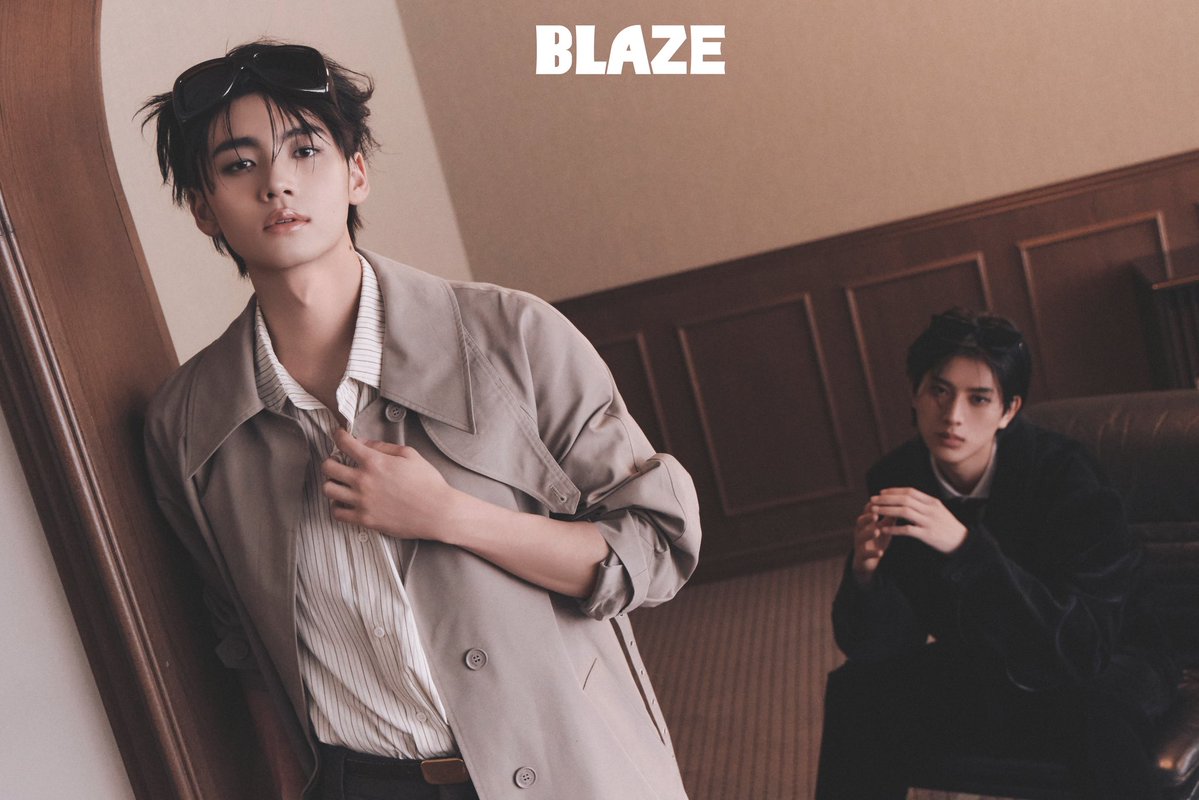 blazeprojectmag's tweet photo. 「BLAZE」7月号増刊表紙【予告】｜
#井内悠陽 #阿久根温世

𓂃꙳⋆𓂃꙳⋆𓂃꙳⋆𓂃꙳⋆𓂃꙳⋆𓂃꙳⋆𓂃꙳⋆

日月同輝

長い風が吹けば、
波はどこまでも続いていく。

明日もきっと、
今日と同じ時間が続くのだと、
信じていた。

𓂃꙳⋆𓂃꙳⋆𓂃꙳⋆𓂃꙳⋆𓂃꙳⋆𓂃꙳⋆𓂃꙳⋆

@haruhi_iuchi712 
@ICEx_official 
#blaze_your_day