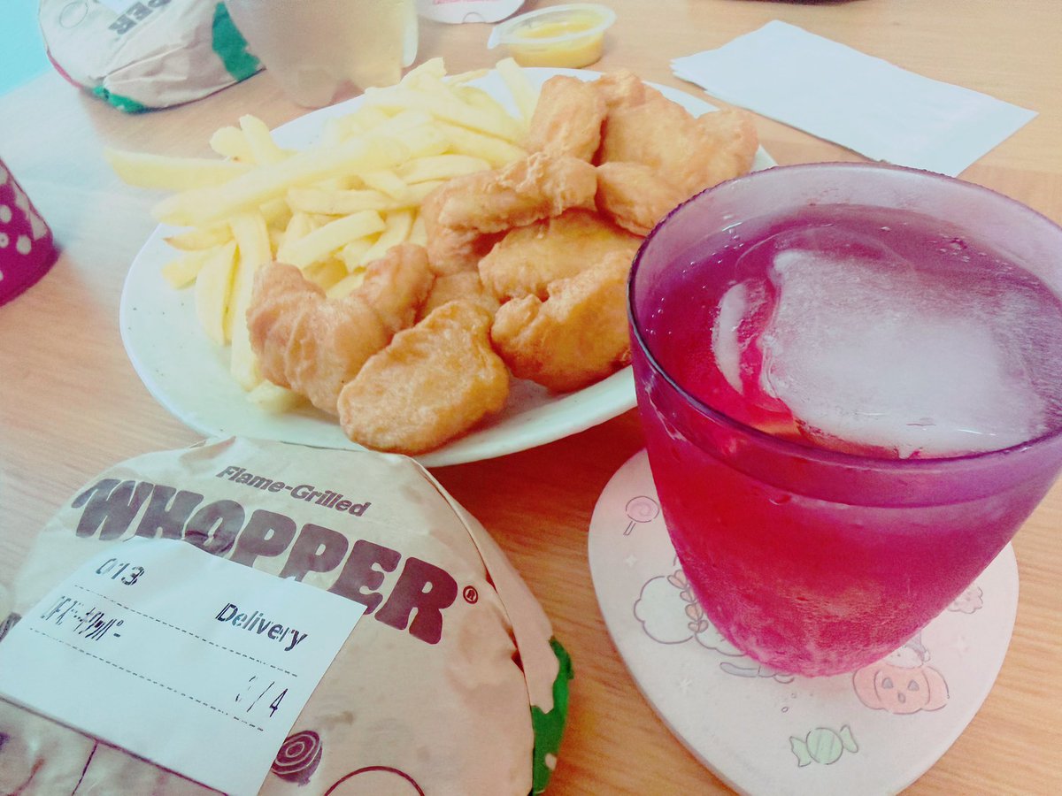 tohusyugi's tweet photo. 今日のランチはバーキンにしました！ https://t.co/5cL9MfJzud
