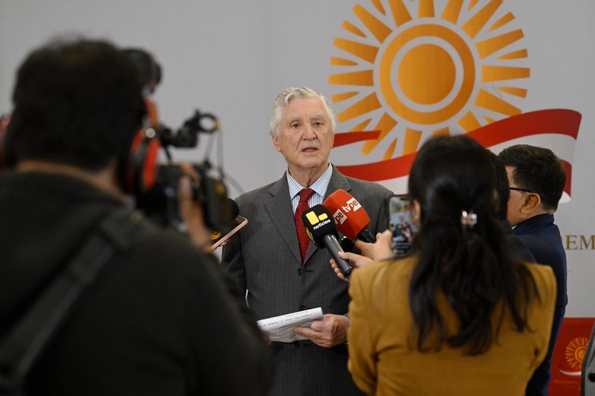 CancilleriaPeru's tweet photo. #NoticiasTorreTagle | Canciller Pareja confirmó la participación de ocho jefes de Estado y destacadas personalidades de la política internacional en la próxima Transmisión de Mando Supremo. Los actos oficiales contarán con la presencia de exmandatarios de Chile, Bolivia, Ecuador, Paraguay y Panamá, además del alcalde de Santiago de Chile, de un dirigente del Partido Popular de España y los secretarios generales de la CEPAL, la OEA y la Comunidad Andina.