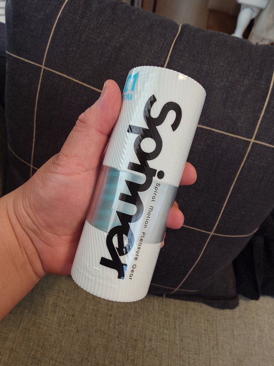 S_6381's tweet photo. 手コキばっかりだとセックスの時勃たない…と聞いてオナホ使うのが良いというので買ってみた https://t.co/dtbKiCSe64