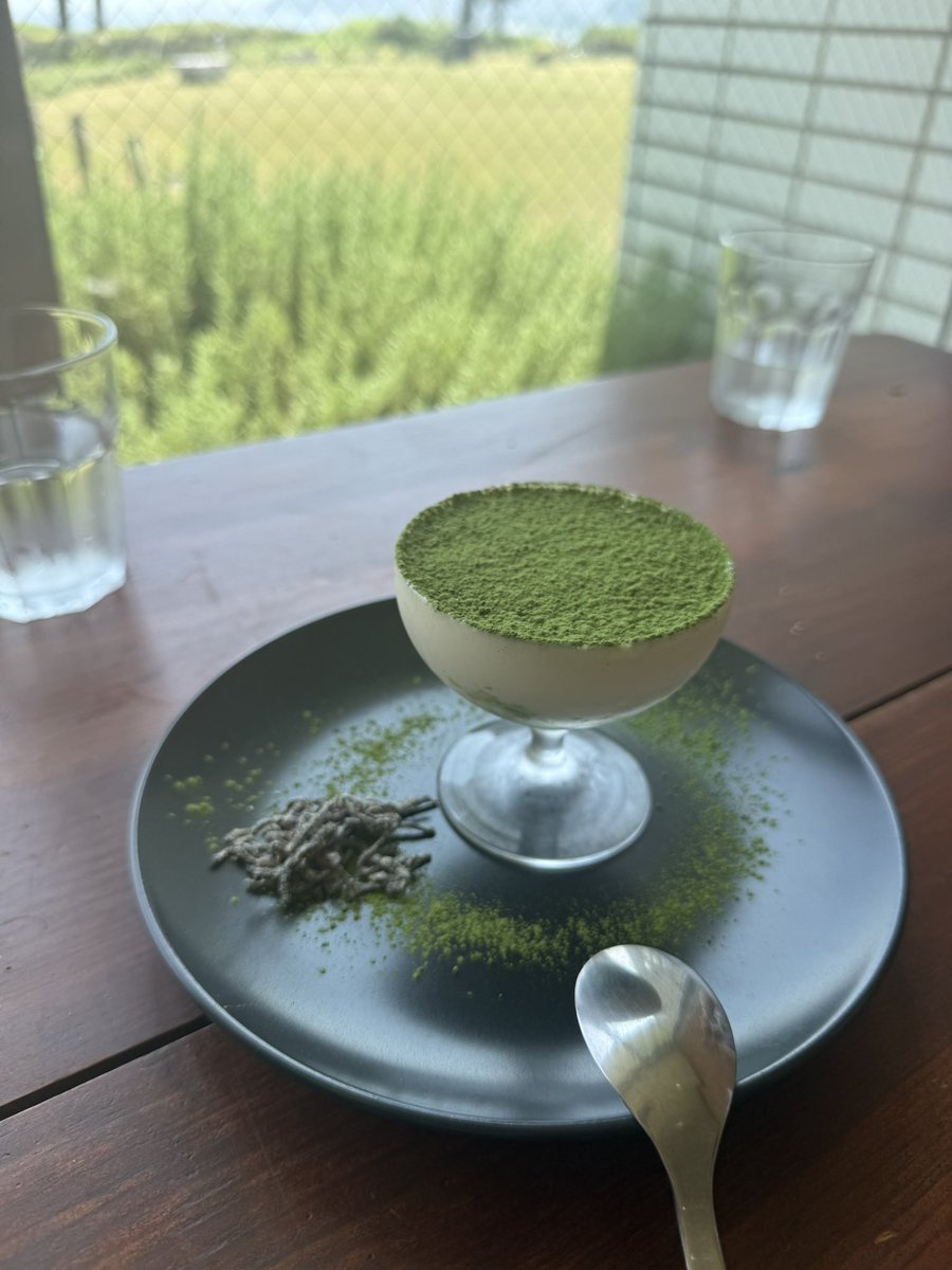 yui_r25's tweet photo. 🧱集合して観音崎のオシャレなお店来た^_^
🧱はムロフェスで盛り上がってた、フェスいいな〜 https://t.co/5F7OVVjALh