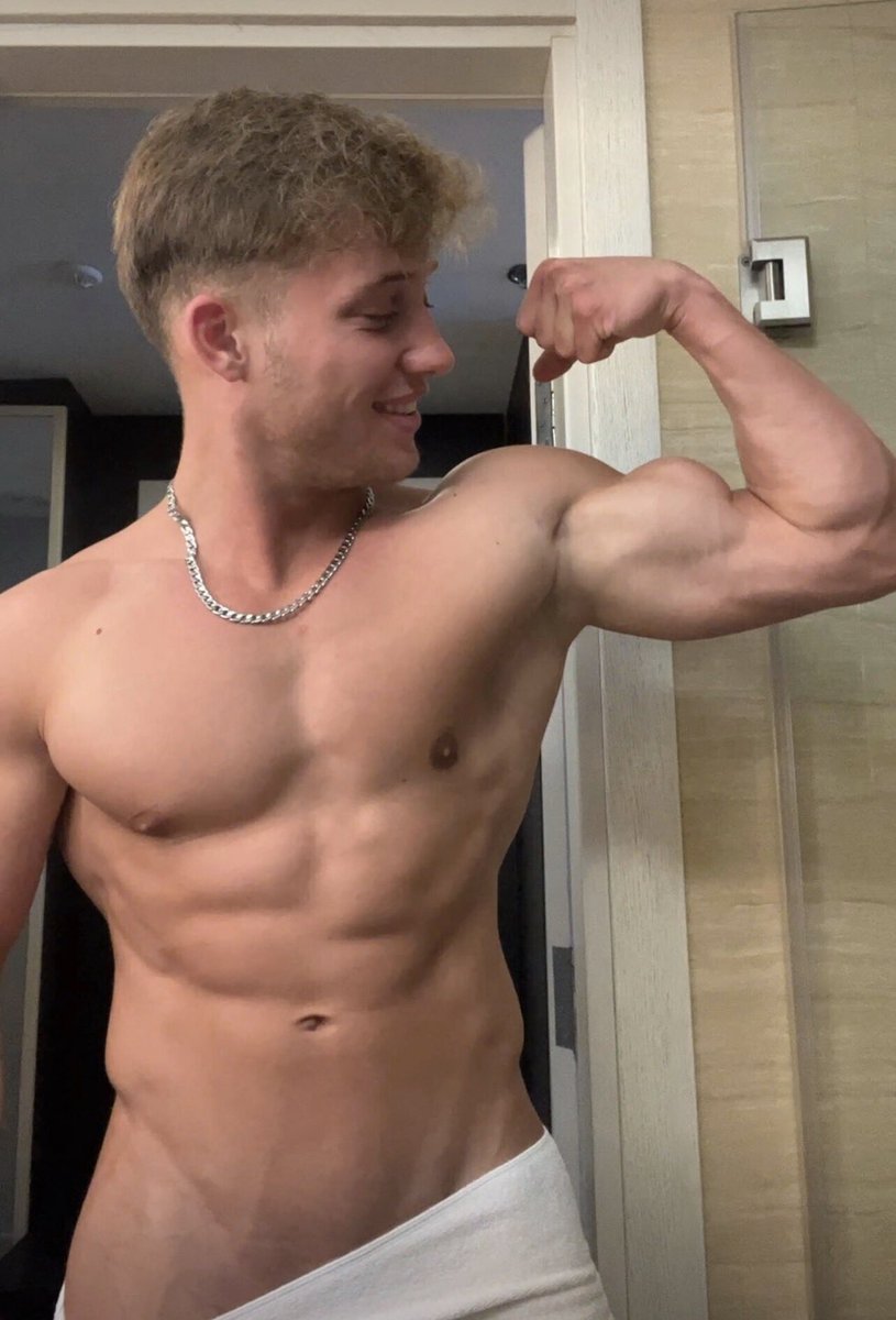 ALPHAJONYmi's tweet photo. you’re watching, you already know your role: support what you’ll never become
#Findom #Luxury #EliteLifestyle #GymMotivation #Alpha #Muscle #FinancialDomination #HighStandards #paypig #cashslave #Success #RT https://t.co/LBOeWoexDy