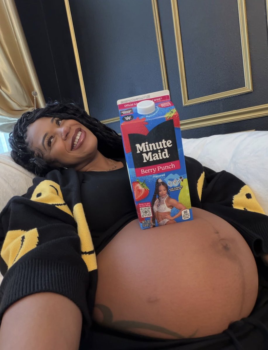 Pregolicious_'s tweet photo. What a spot for the juice! The gorgeous @BiancaBelairWWE looking beyond amazing &amp; #pregolicious as always, while using her adorable bump to showcase her #Minutemaid carton https://t.co/MdOno0EpPn