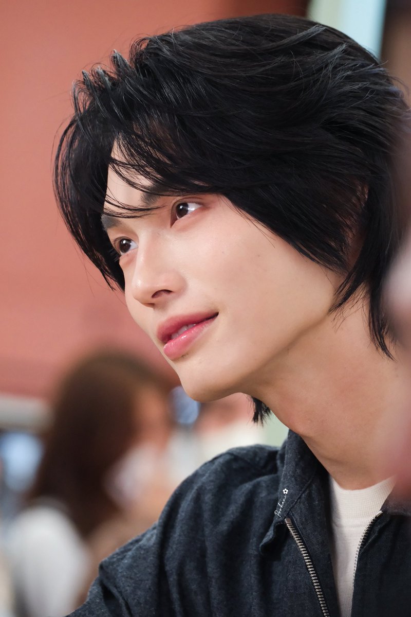 pookanihide's tweet photo. โฉมเอยยย โฉมงาน อร่ามแท้ แลตะลึง 🫣 @winmetawin 

PRADA BEAUTY SUMMER X WIN

#PradaBeautyxWin
#PradaBeauty
#PradaMakeup
#PradaFragances https://t.co/4CLUXiV8QT
