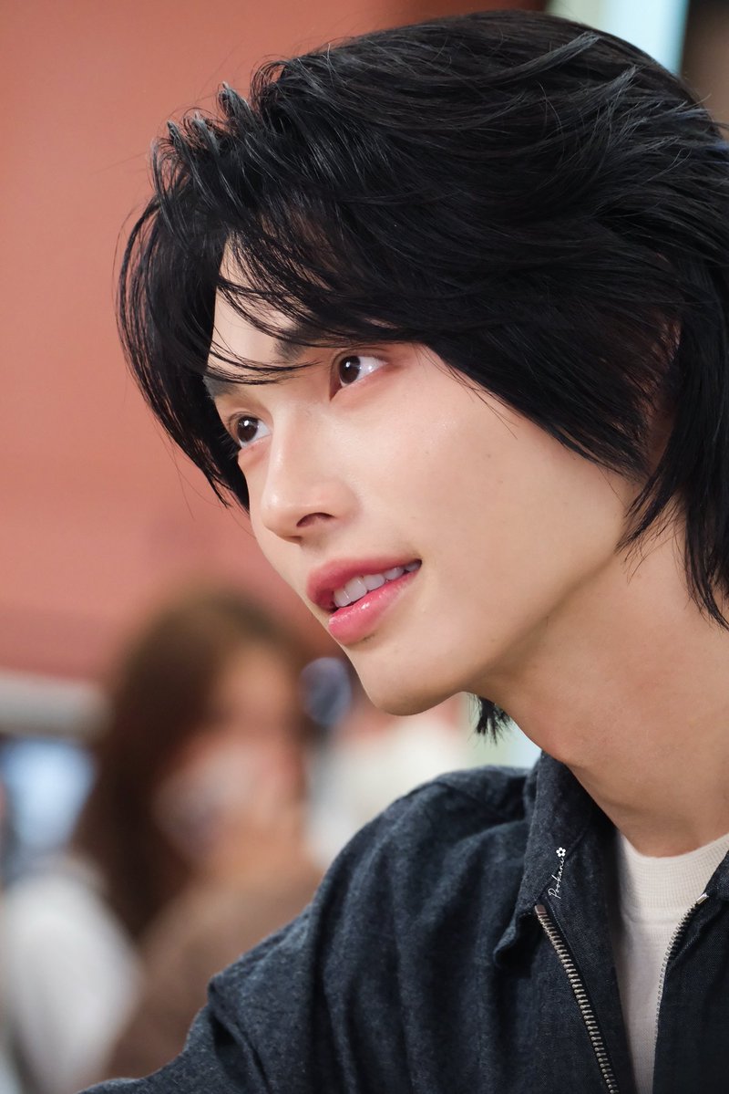 pookanihide's tweet photo. โฉมเอยยย โฉมงาน อร่ามแท้ แลตะลึง 🫣 @winmetawin 

PRADA BEAUTY SUMMER X WIN

#PradaBeautyxWin
#PradaBeauty
#PradaMakeup
#PradaFragances https://t.co/4CLUXiV8QT