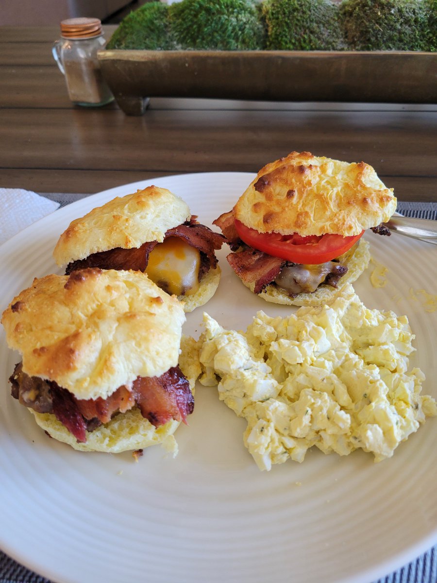 wilsonhlthcoach's tweet photo. My bacon cheeseburger sliders with buns made of powdered milk & eggs.

Been making these buns alot this year, especially for my daughter.

She still has no teeth and they're actually softer for her to eat than regular bread.

I like to use duck eggs, but chicken eggs are good too.

Yes, I added a slice of a 🍅 from my garden.

These little sliders were delicious! Paired them with some egg salad.

It was so satiating. Pretty sure I'm not going to eat again today 😊

Buns:
- 1.5 cups powdered milk
- 3 tsp baking powder
- 3 eggs

Mix well and set aside for 5min.
Preheat oven to 375°.
Place spoonfuls on cookie sheet lined with parchment paper.
Bake for 10-11min.