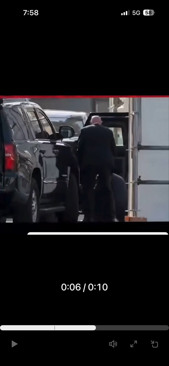 chadm03's tweet photo. @VaTechPhiDelt You guys are blind. Where’s the imaginary door opening from? https://t.co/4LFq3jm5lr