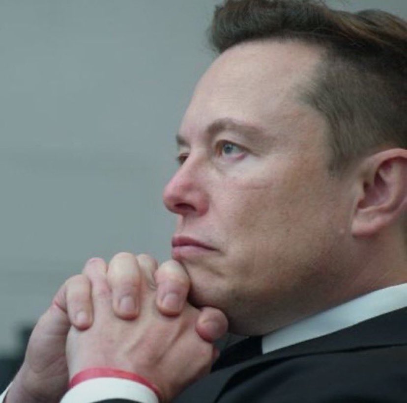EndlessMusknogy's tweet photo. Name one thing money cannot buy 💔 https://t.co/2hSvJK8L5W
