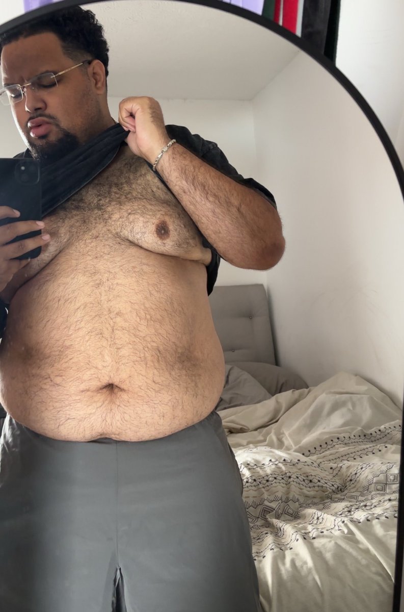 RadioLamb's tweet photo. Happy Fat Boy Friday! https://t.co/o5nZZaRiM6