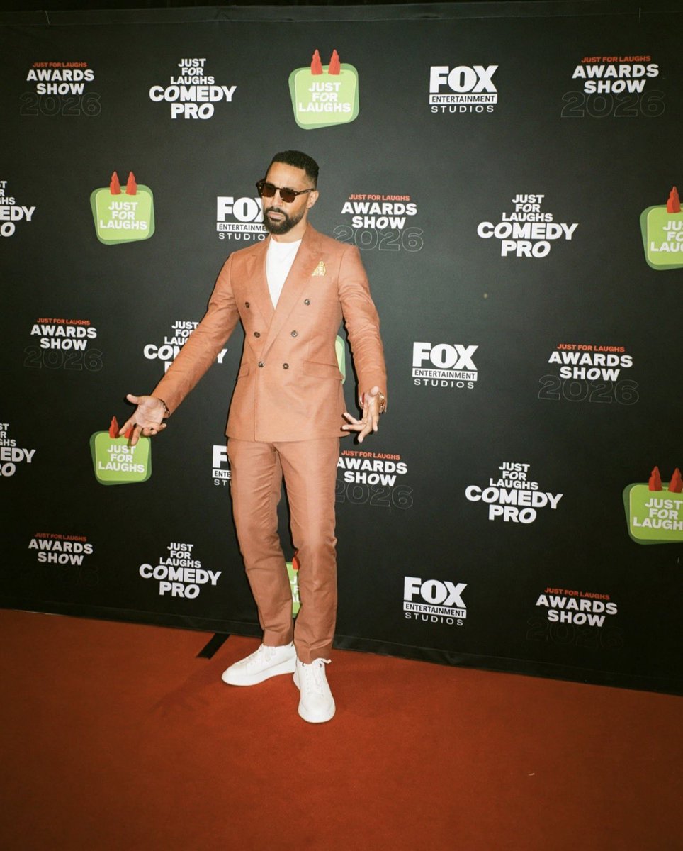 LoniLove's tweet photo. Attended the #jfl comedy awards.. congratulations to my comedy bruh @fluffyguy .. great job hosting @tonebell!! https://t.co/bdiicKmvZl